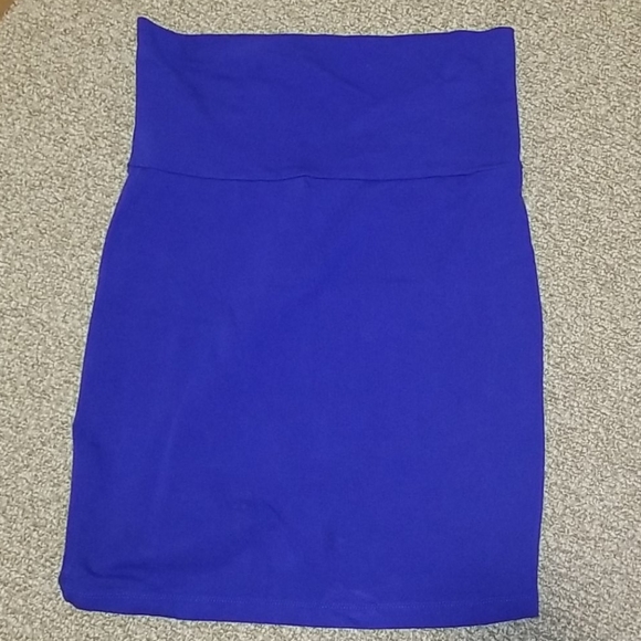 Skirts - Picture 4 of 7